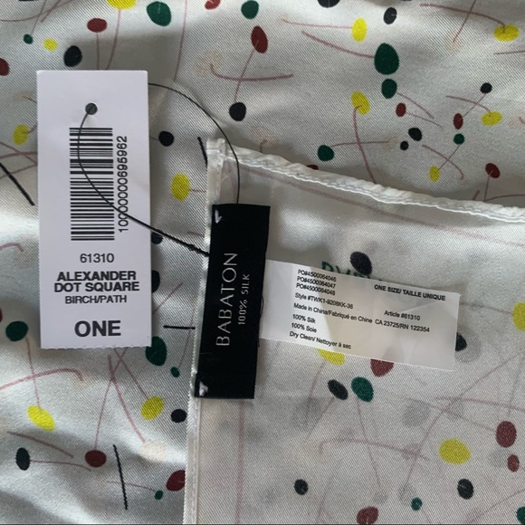 Babaton Accessories - Aritzia Babaton 100% silk scarf